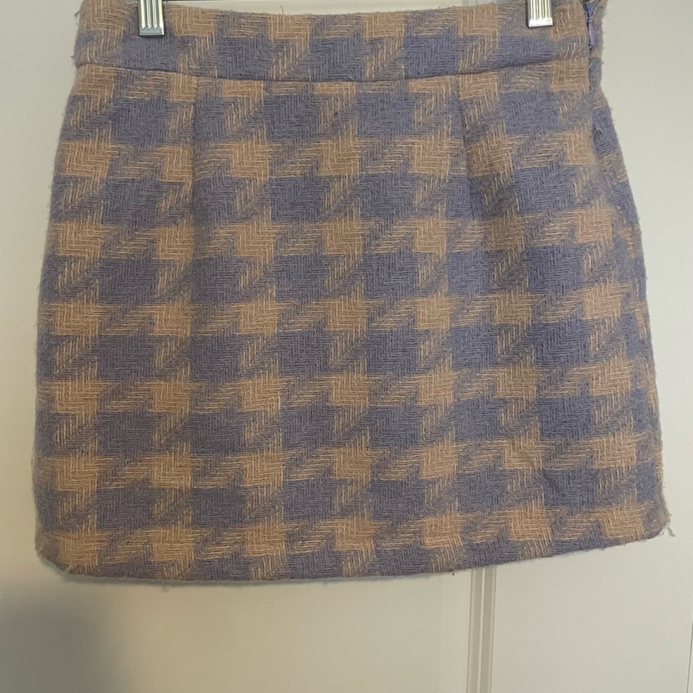 Stylish Blue and Tan Houndstooth Skirt